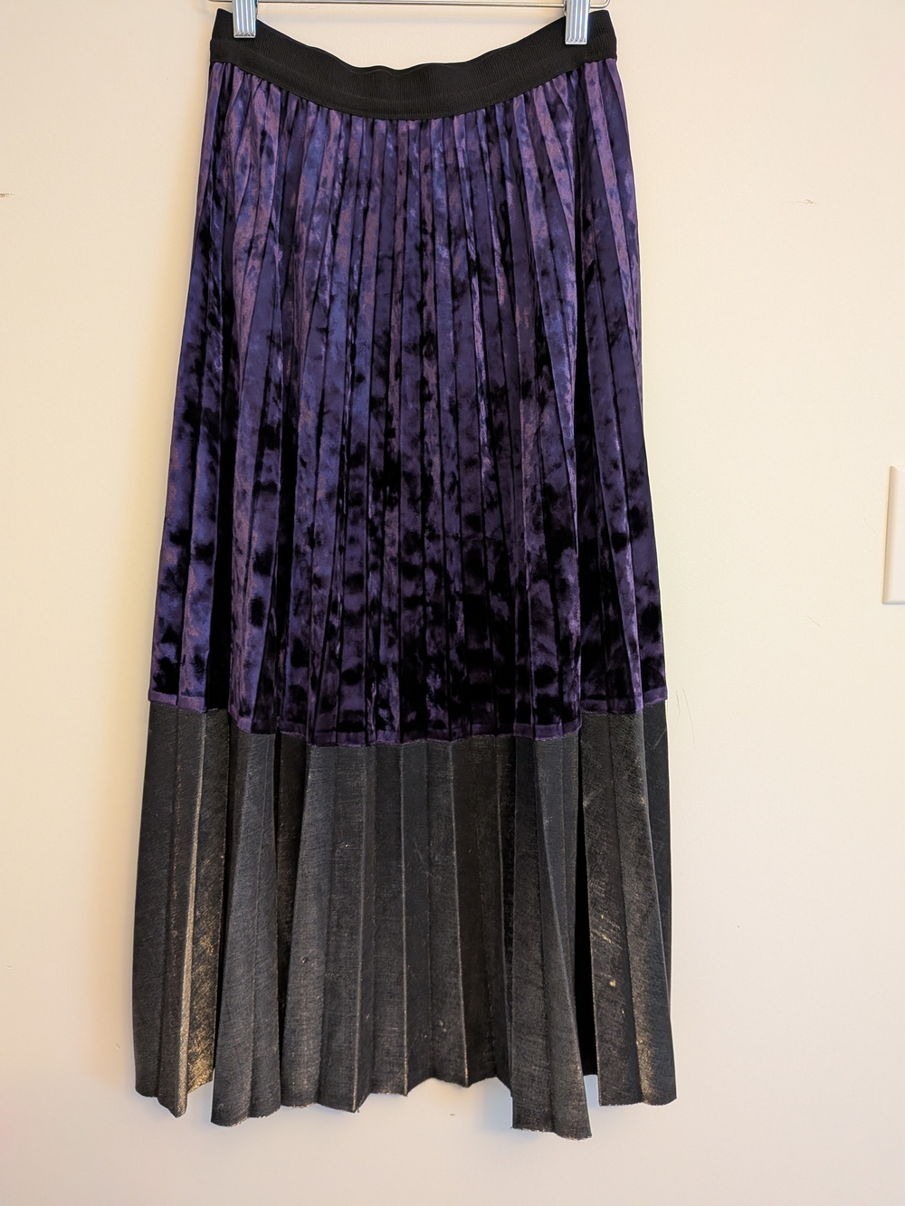 Pleated Velvet and Metallic Panel Maxi Skirt - Purple/Black